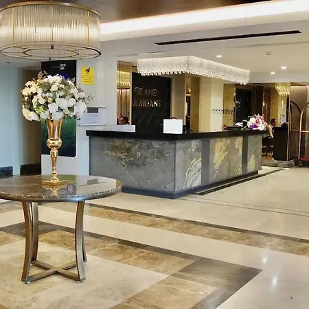 3.istanbul: 1.b Luxury Apt In Kayasehir 아파트 이스탄불