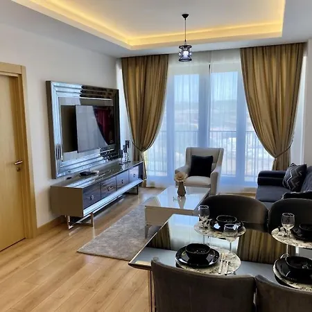 3.istanbul: 1.b Luxury Apt In Kayasehir