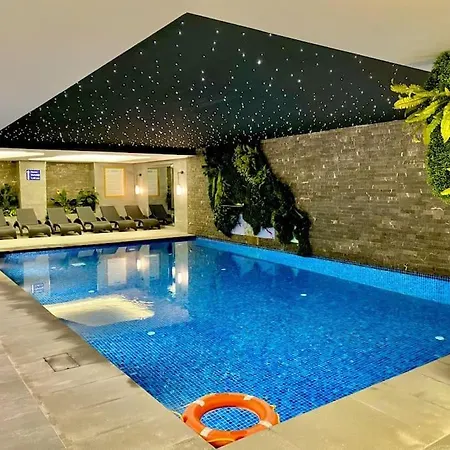 3.istanbul: 1.b Luxury Apt In Kayasehir Provincia di Istanbul
